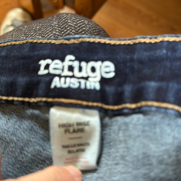 refuge Size Junior 9 W29" AUSTIN High Rise Flare Distressed - Picture 4 of 12